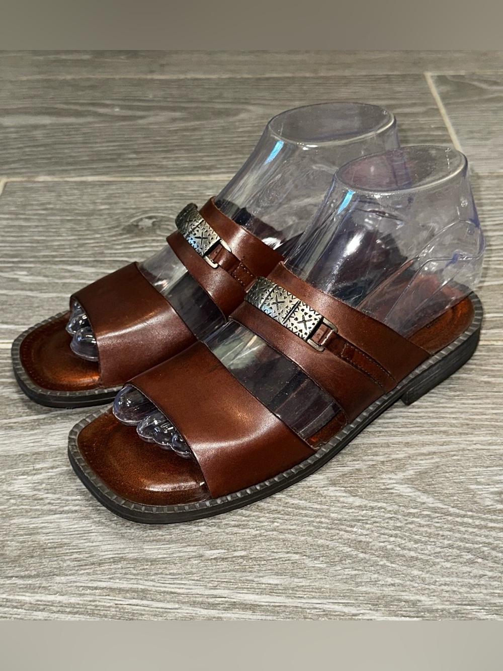 Romano Leather Women's 5.5 Slip On Sandals Brown Made in Brazil Strappy Shoes
